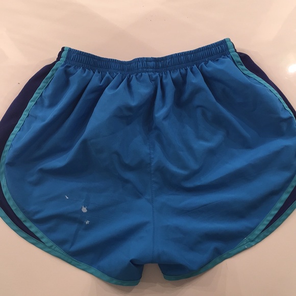 Medium blue nike shorts - Picture 2 of 2